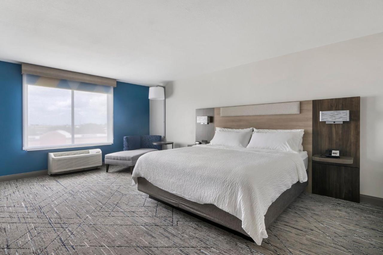 Express Peru-lasalle Area By Ihg Hotel 2*